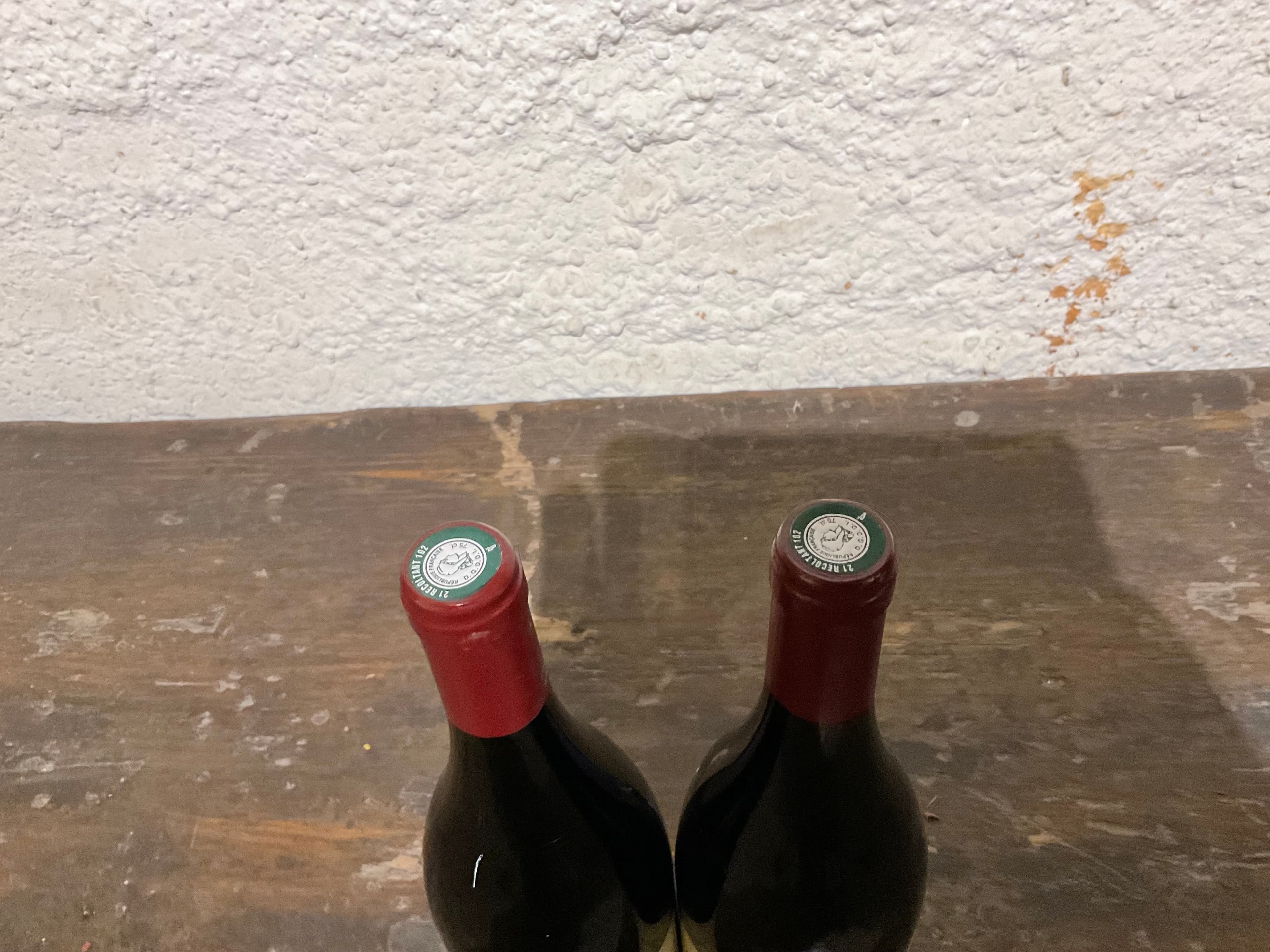 Caps