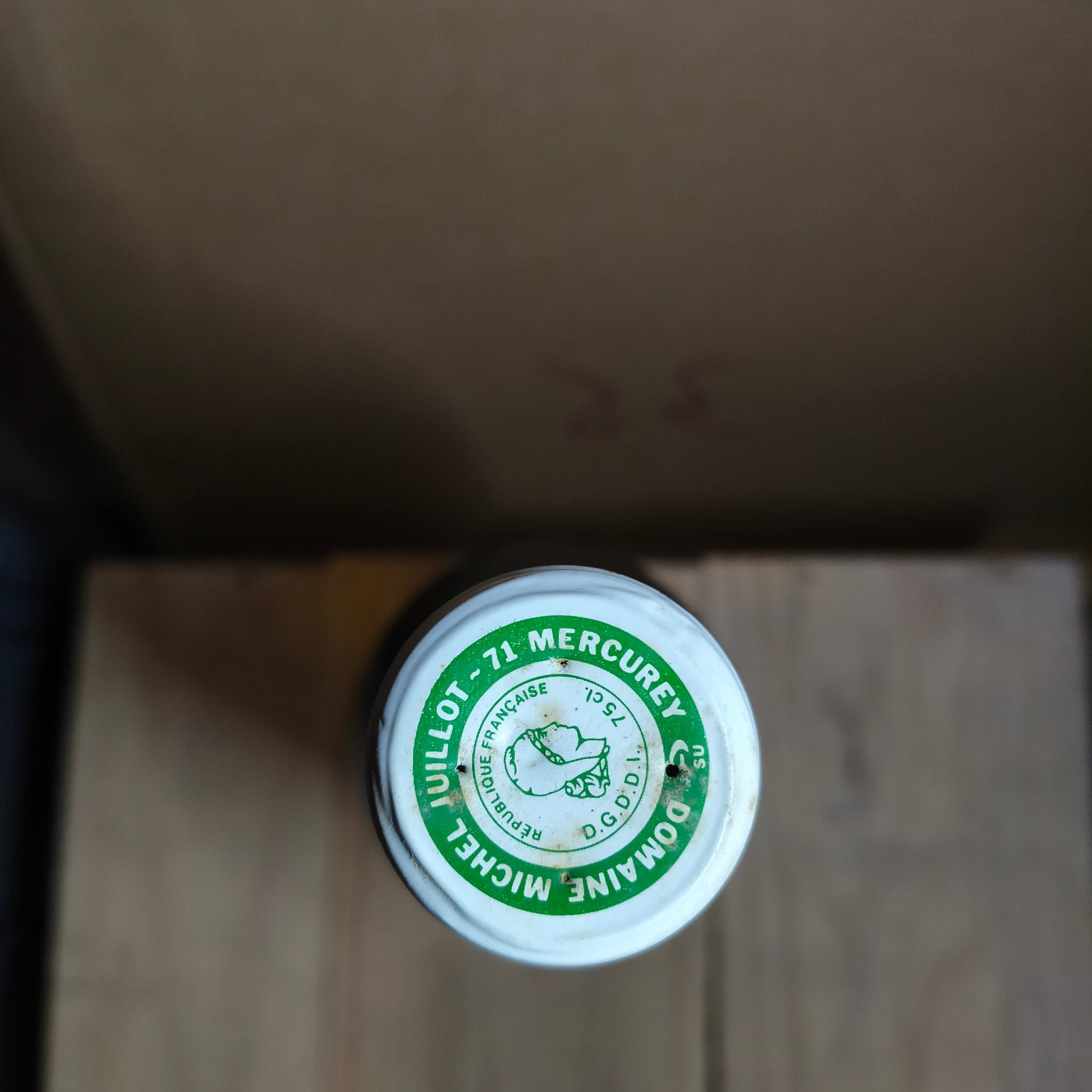 Caps