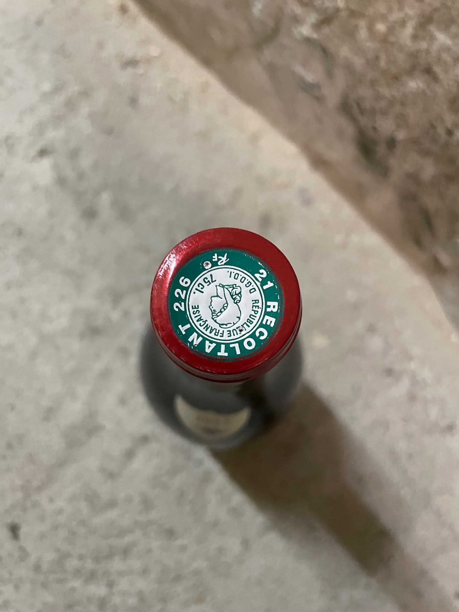 Caps