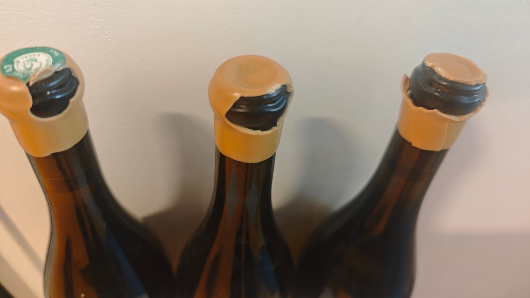 Caps