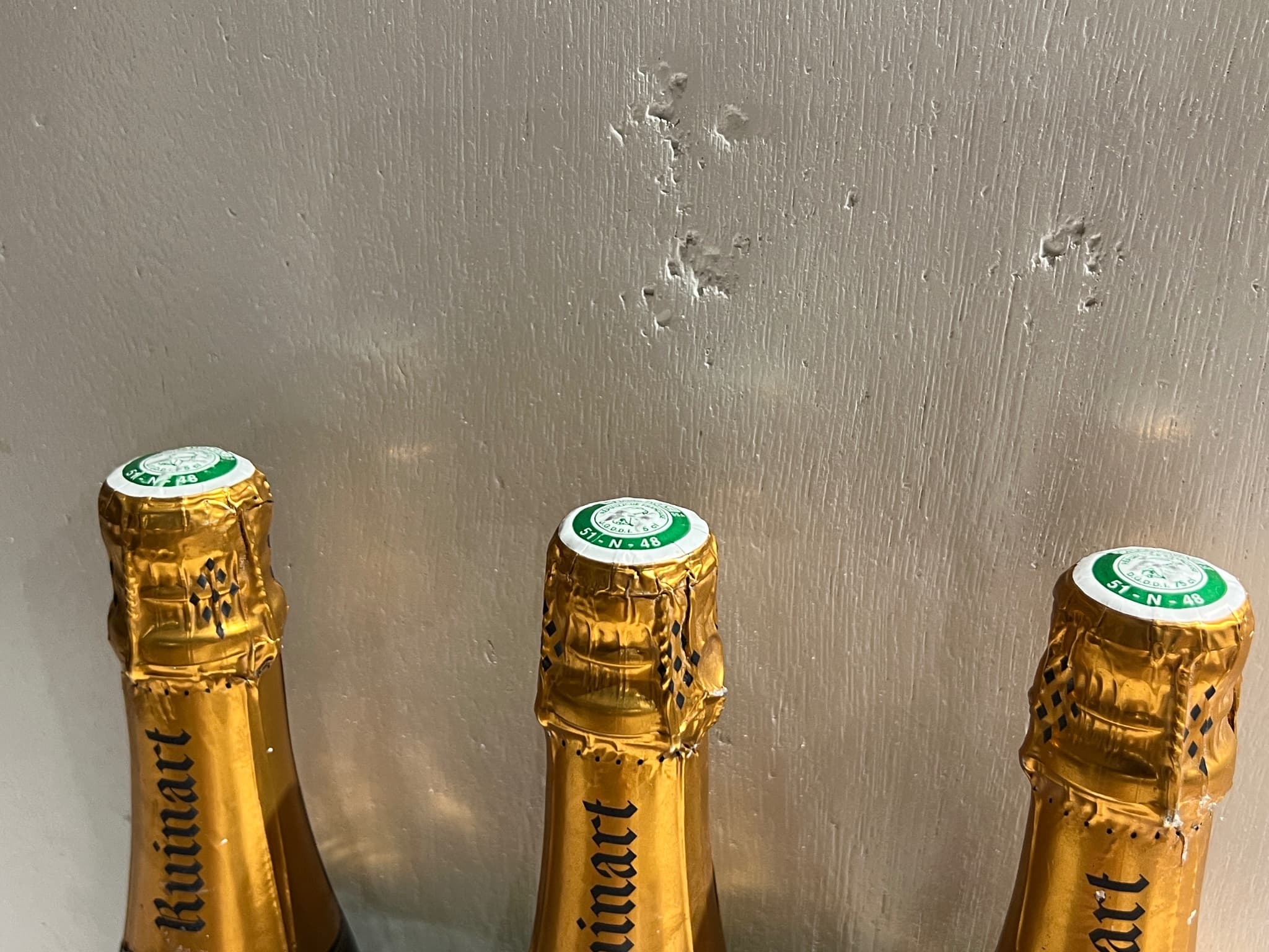 Caps