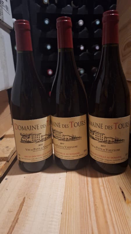 3 x Vin de Pays du Vaucluse, Domaine des Tours, 2017
