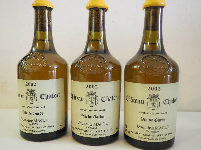 3 x Vin de Garde, Domaine Macle, Château-Châlon, 2002
