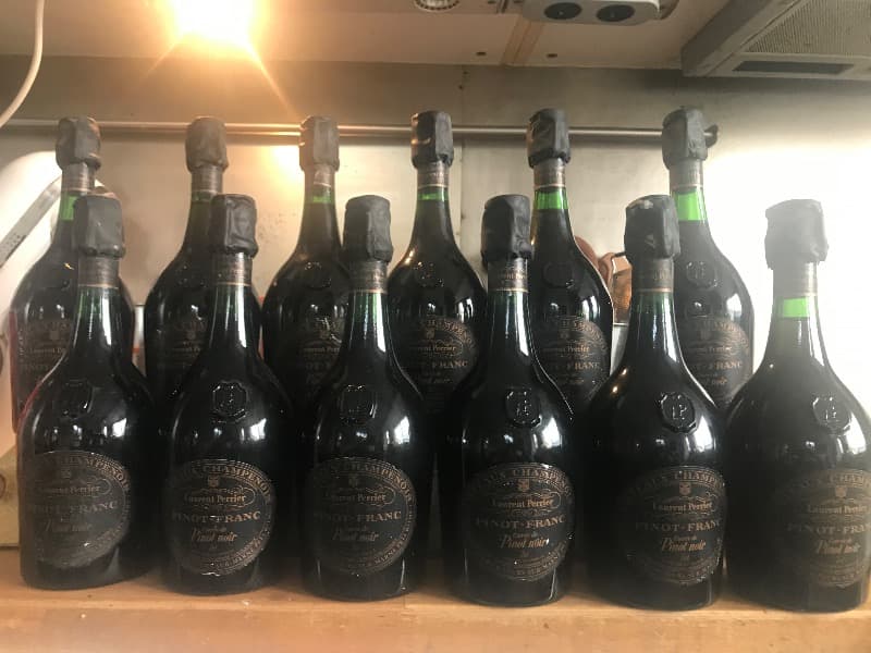 12 x Pinot noir, Domaine Laurent Perrier, Coteaux-Champenois