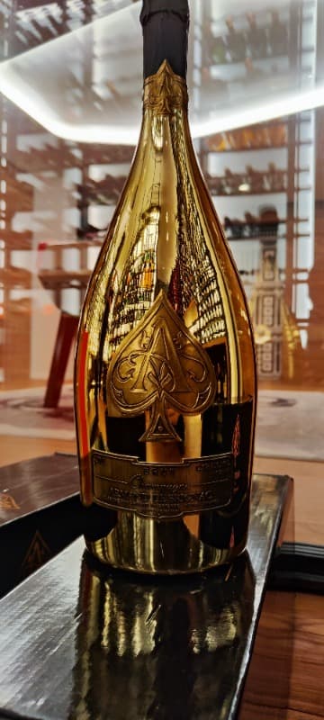 7 x Gold, Armand de Brignac, Champagne (Jerob. 3l)