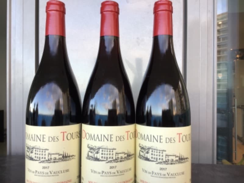 3 x Vin de Pays du Vaucluse, Domaine des Tours, 2017