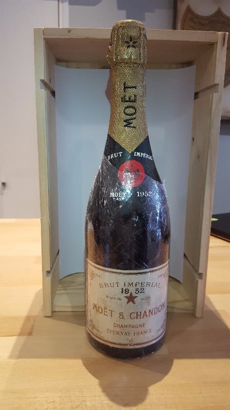 Moet et Chandon, Champagne, 1952