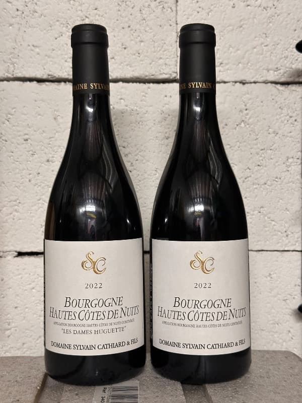 2 x Hautes-Côtes-de-Nuits, 1 x Classique/ 1x Les Dames huguette, Sylvain Cathiard, 2022