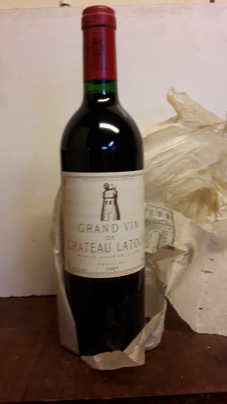 Grand Vin de CHATEAU LATOUR, Pauillac, 1981