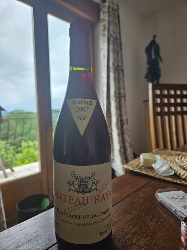 Châteauneuf-du-Pape, château Rayas, 2007