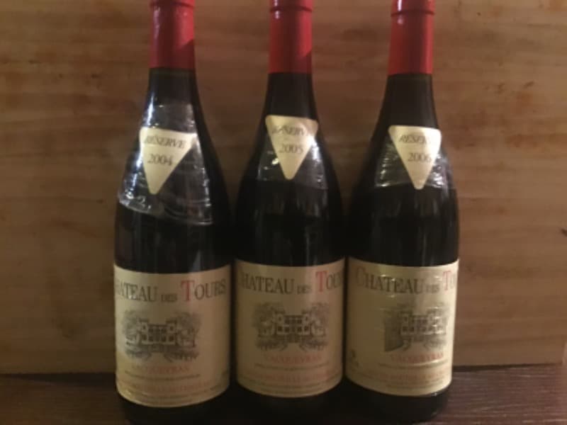 3 x Côtes-du-Rhône, Vacqueyras, Château des tours, 1 x 2004, 1 x 2005, 1 x 2006