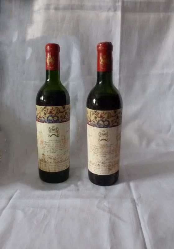 2 x Grand Cru classé, Château Mouton Rothschild, Pauillac, 1968