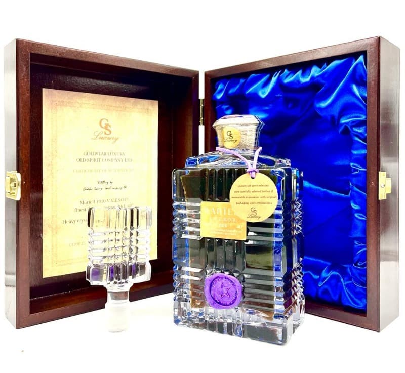 1910 V.V.E.S.O.P. finest liqueur 40cl. - 40°, Martell, Cognac