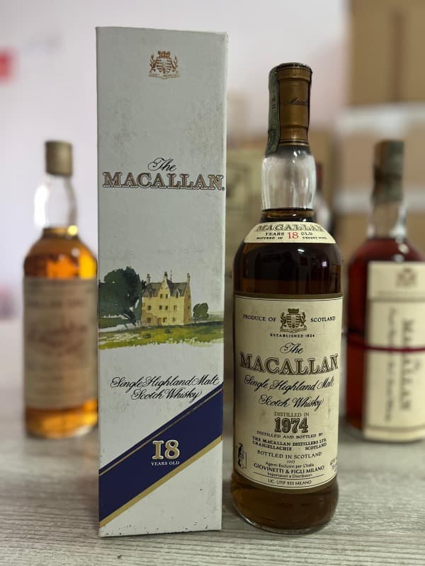 18 years old , Sherry Wood, Macallan, Whisky, 1974