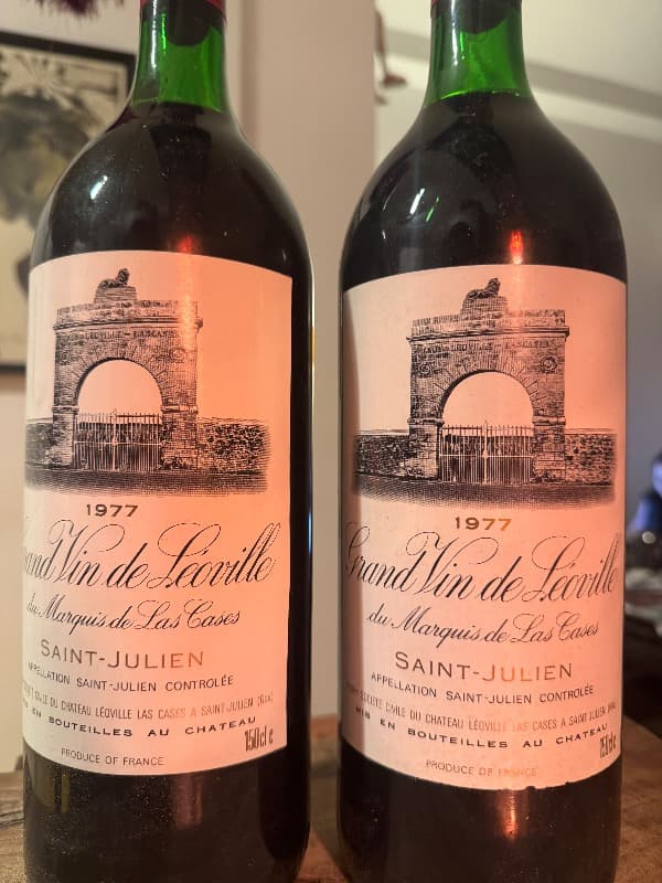2 x Château Léoville-Las Cases, Saint-Julien, 1977 (Magnum)