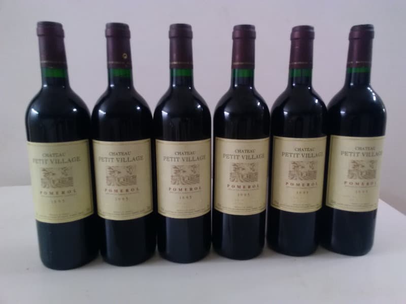 6 x château Petit Village, Pomerol, 1995