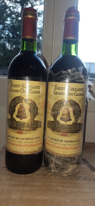 2 x Château L'Angelus, Saint-Émilion Grand Cru, 1981