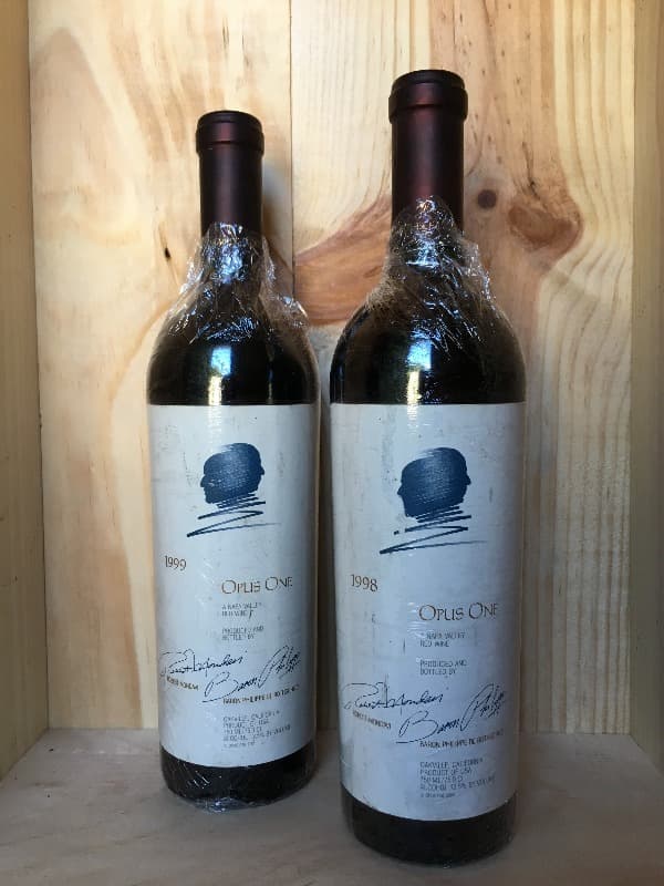 2 x Opus One, Robert Mondavi ; Baron Philippe de Rothschild, 1 x 1998 ; 1 x 1999