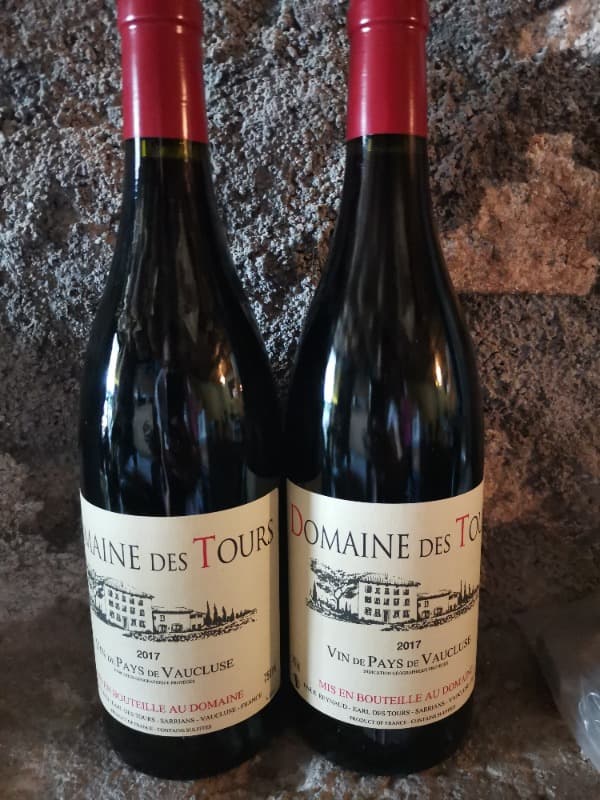2 x Vin de Pays du Vaucluse, Domaine des Tours, 2017