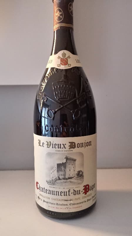 Châteauneuf-du-Pape, Le Vieux Donjon, 2001
