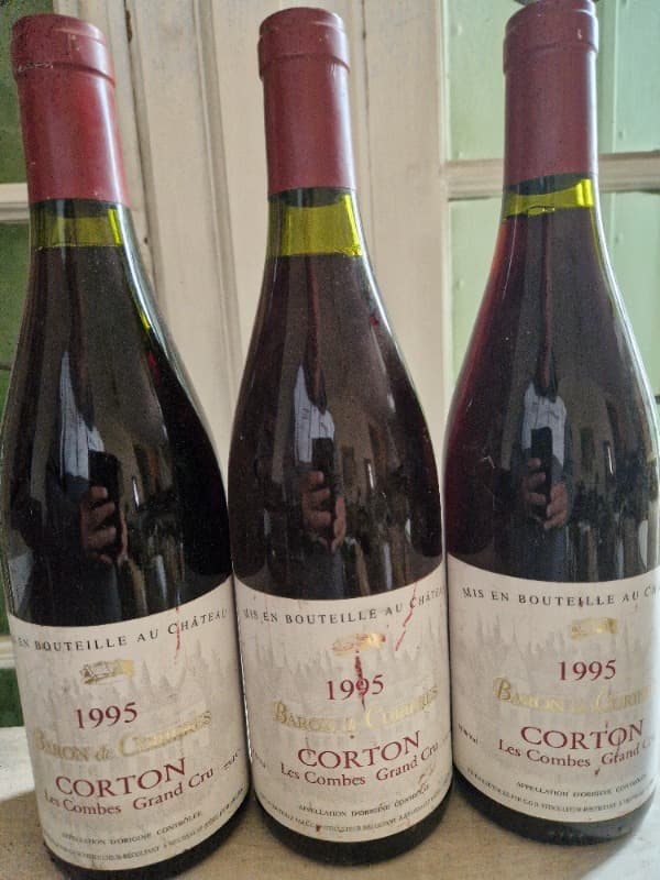 3 x Corton, Grand cru les Combes, Baron de Curières, 1995