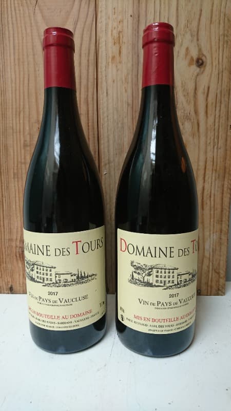 2 x Vin de Pays du Vaucluse, Domaine des Tours, 2017