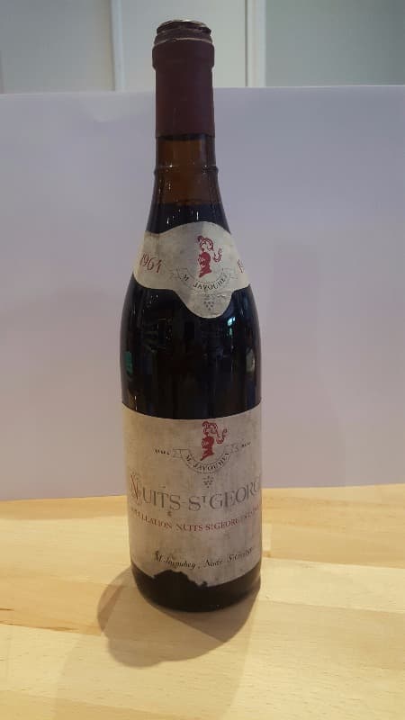 Nuits-Saint-Georges, M.Javouhey, 1964