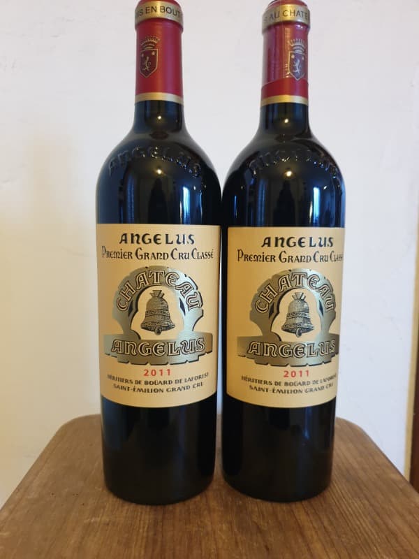 2 x 1er GCC, Chateau Angelus, Saint-Émilion Grand Cru, 2011