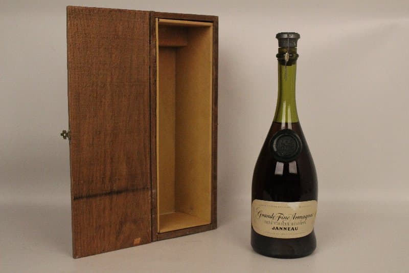 Grande Fine Armagnac " Très Vieille Réserve", Janneau, Armagnac, 1965