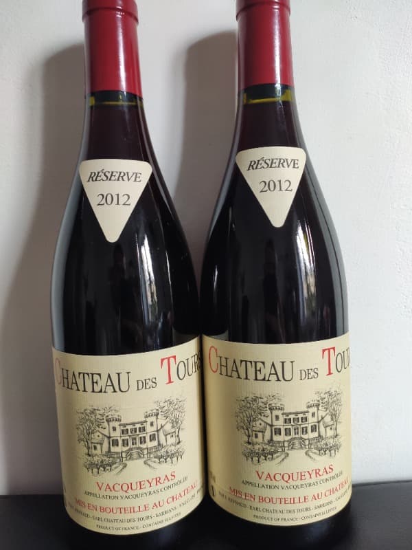 2 x Vacqueyras, Domaine des Tours, 2012