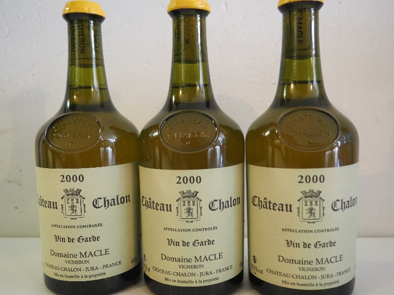 3 x Vin de Garde, Domaine Macle, Château-Châlon, 2000