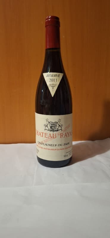 Châteauneuf-du-Pape, château Rayas, 2011