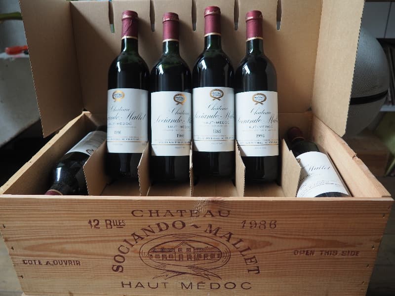 OWC/CBO 12+6 x Château Sociando Mallet, Haut-Médoc, 1986
