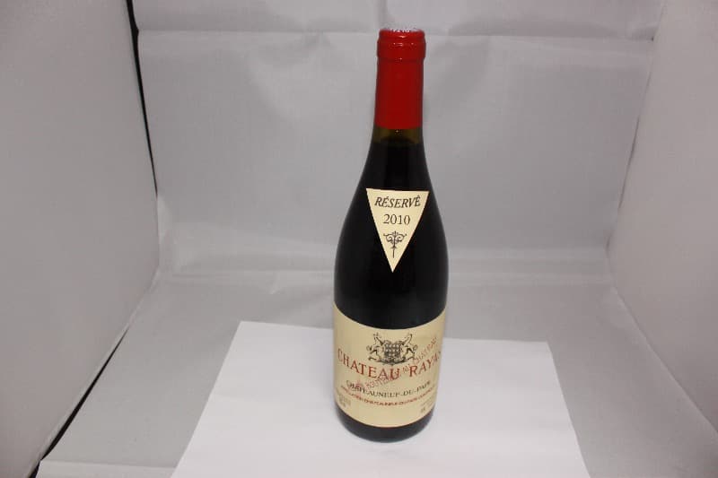 Châteauneuf-du-Pape, CHATEAU RAYAS, REYNAUD, 2010
