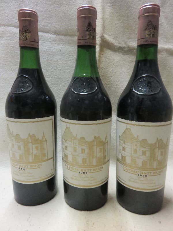 3 x CHÂTEAU HAUT-BRION, Pessac-Léognan, 1982