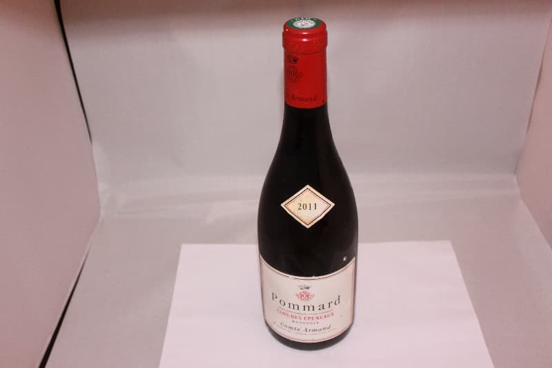 Pommard, CLOS DES EPENEAUX, COMTE ARMAND, 2011