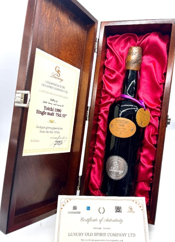 Yoichi 1990 Single Malt 75cl. 55%vol. Antique green glass bottle from the late 1950s, YOICHI, Whisky