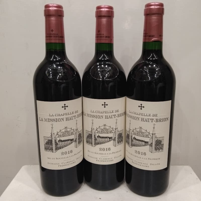 3 x La chapelle, Château de la Mission Haut Brion, Pessac-Léognan, 2016