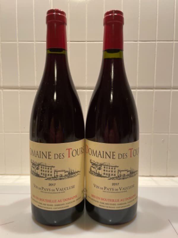 2 x Vin de Pays du Vaucluse, Domaine des Tours, 2017