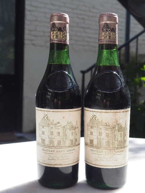 2 x Château Haut Brion, Pessac-Léognan, 1975 ( 37,5cl)