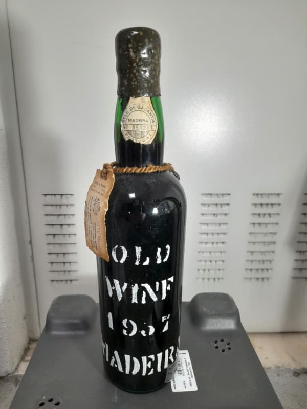 Madeira, Oliveiras old wine, 1957