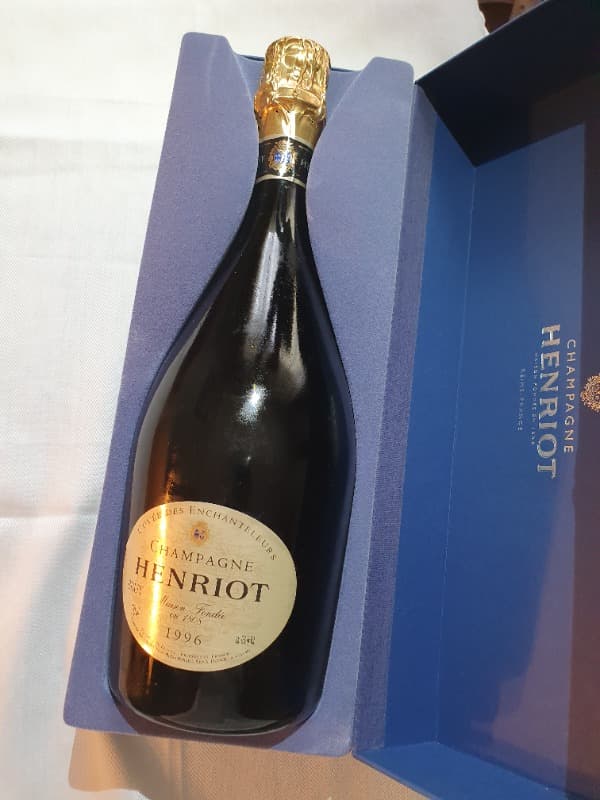 Cuvée des Enchanteleurs 1996, Henriot, Champagne, 1996