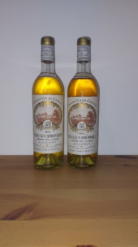 2 x Château Carbonnieux (Blanc), Pessac-Léognan, 1970