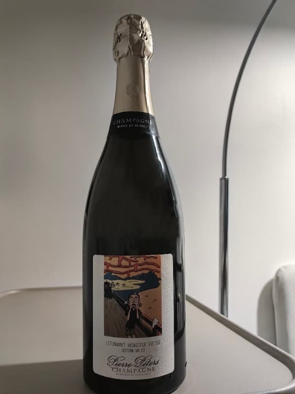 L'Etonnant Monsieur Victor MK.13, Pierre Peter, Champagne