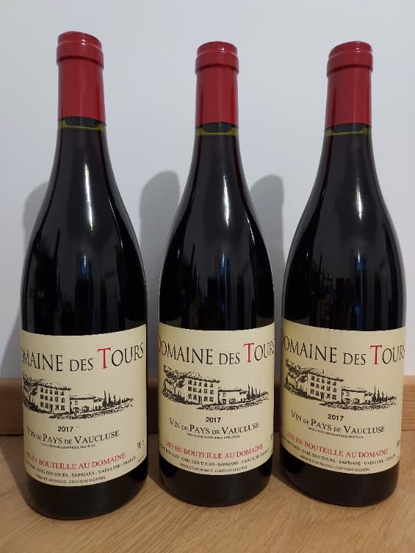 3 x Vin de Pays du Vaucluse, Domaine des Tours, 2017