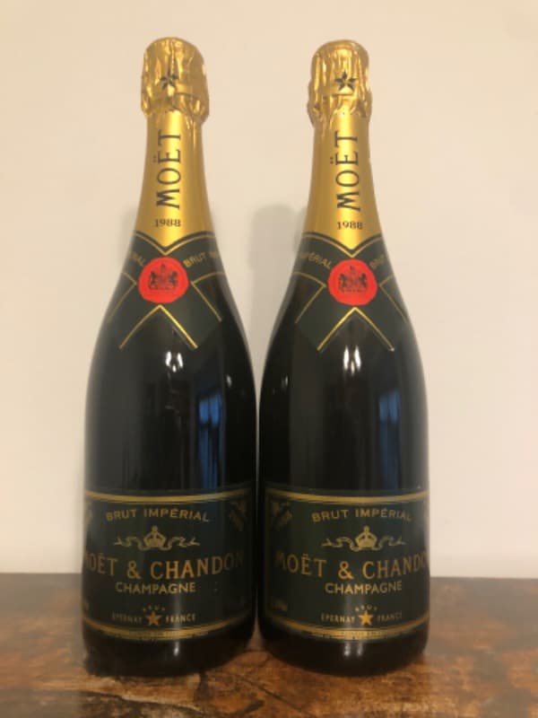 2 x Moët & Chandon Brut Impérial, Champagne, 1988