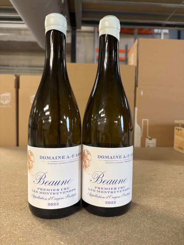 2 x Beaune, 1er cru les Montrevenots, Anne Françoise Gros, 2022