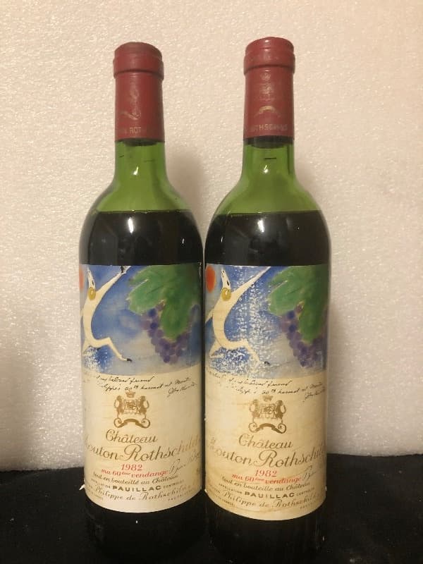 2 x 1er grand cru, Château Mouton Rothschild, Pauillac, 1982