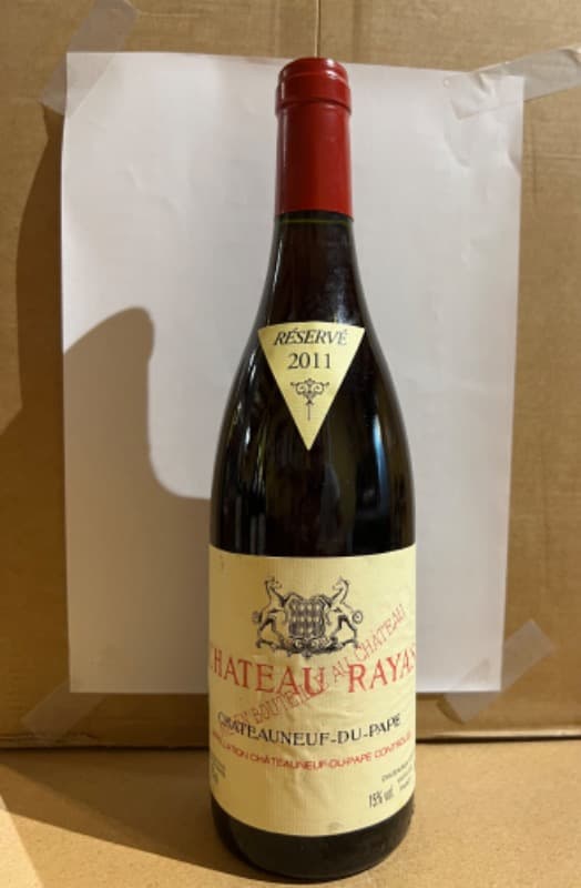 Châteauneuf-du-Pape, château Rayas, 2011